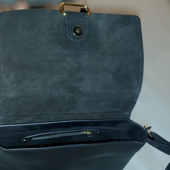 ISABEL MARANT grommet design suede flap shoulder bag. - Picture 7 of 8